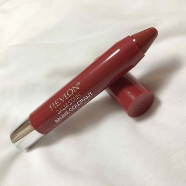 ❁ REVLON  バームステイン   45 ❁


このREVLONのリップはすごく好きで毎日使っていて、リピ買いもしています！！


まず、保湿力があります。
保湿のリップクリームなどを先に塗らなく