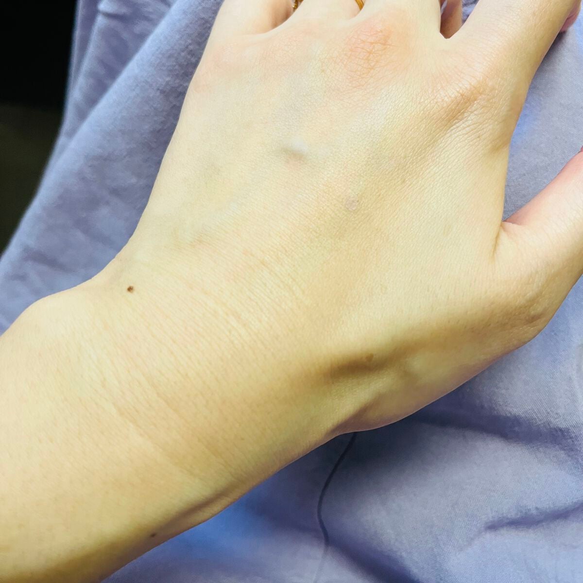 フローレス ルミエール ラディアンス パーフェクティング クッション/ローラ メルシエ/クッションファンデーションを使ったクチコミ(3枚目)