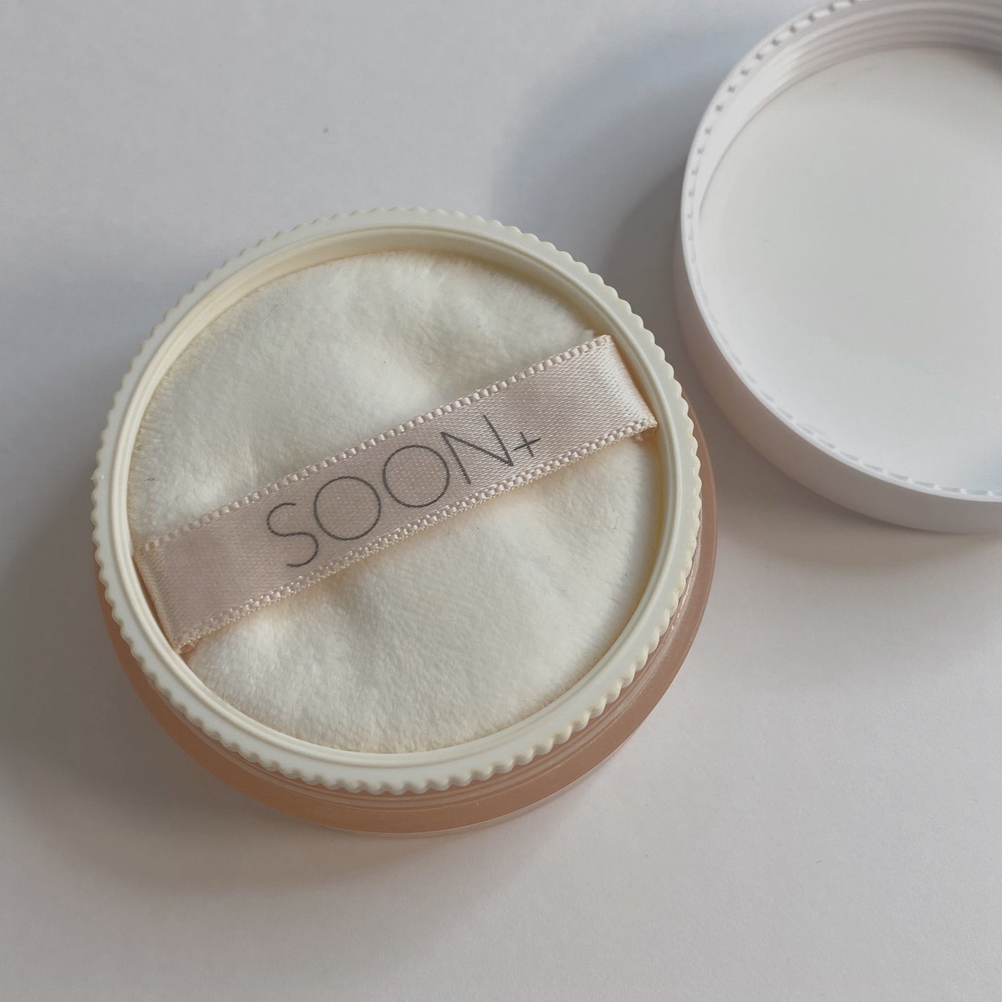 SOON+ プロバイオティクスミューンパウダー/soon+/ルースパウダーを使ったクチコミ(2枚目)