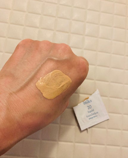 リキッド ファンデーション/iniks/リキッドファンデーションを使ったクチコミ(2枚目)