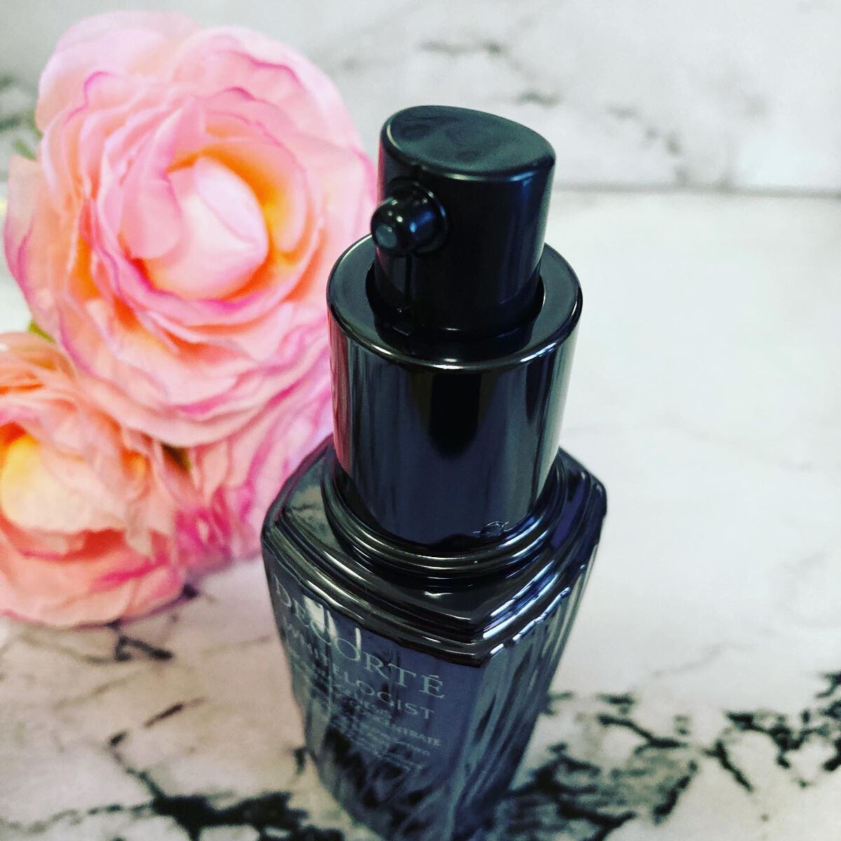 ホワイトロジスト　ネオジェネシス　ブライトニング コンセントレイト/DECORTÉ/美容液を使ったクチコミ（2枚目）