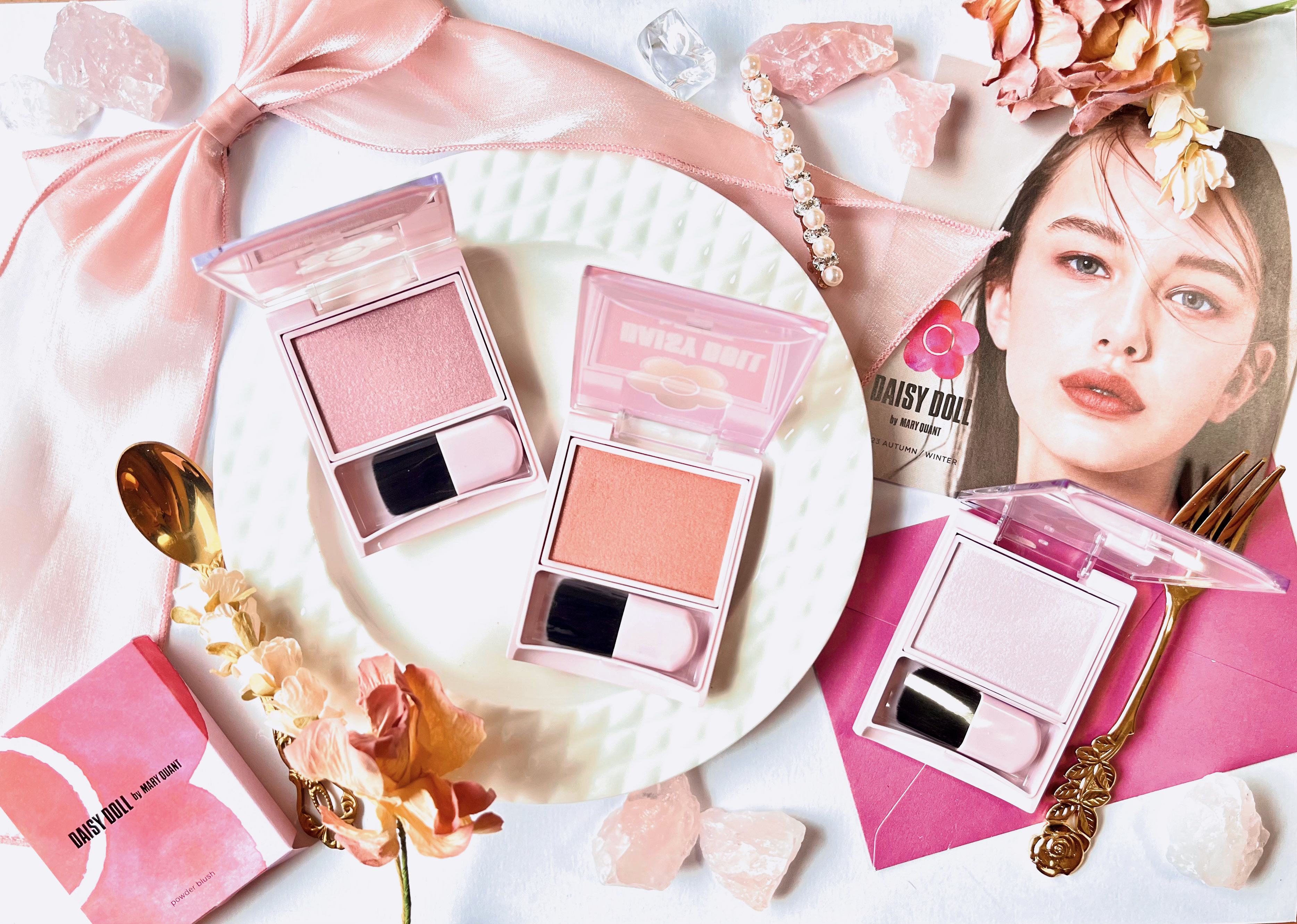 パウダーブラッシュ/DAISY DOLL by MARY QUANT/パウダーチークを使ったクチコミ（1枚目）