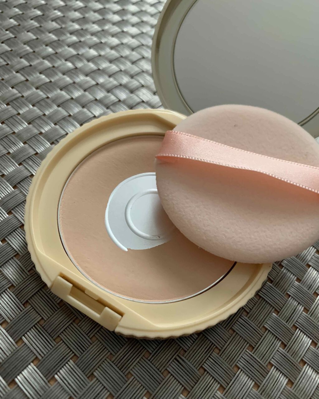 【旧品】マシュマロフィニッシュパウダー/キャンメイク/プレストパウダーを使ったクチコミ（3枚目）