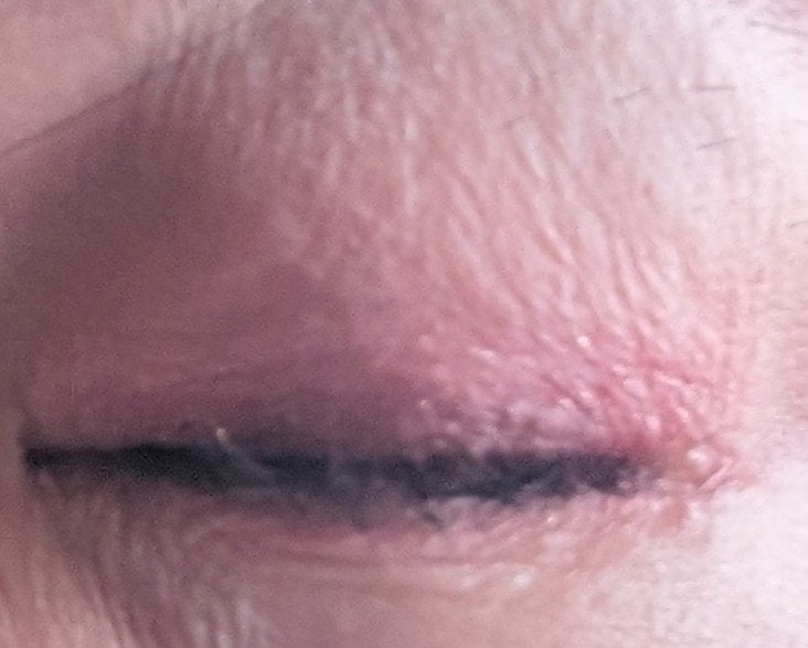 クレヨンタッチミー メタリックアイライナー/キャンドゥ/ペンシルアイライナーを使ったクチコミ(3枚目)