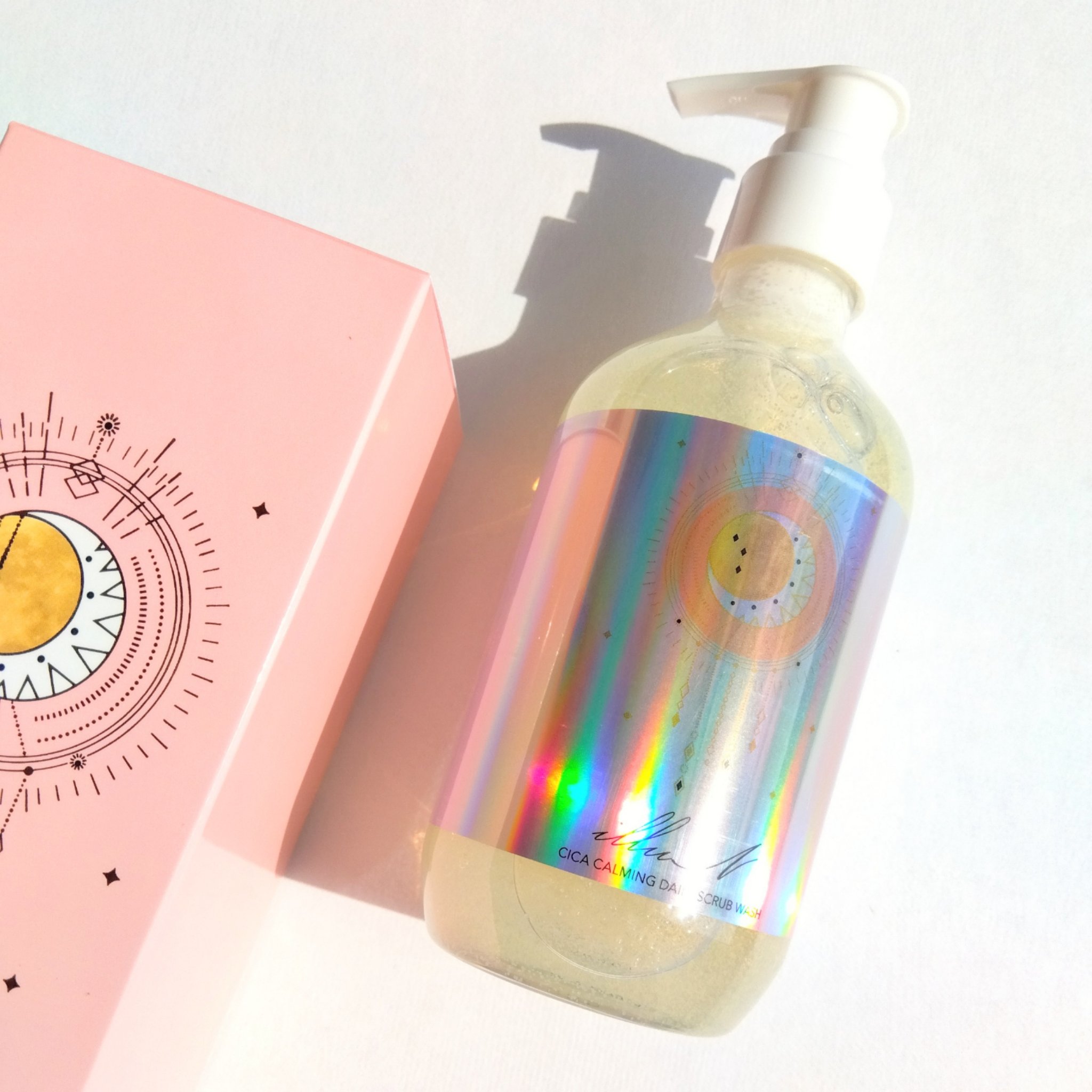 シカカーミングデイリースクラブウォッシュ/illuN/ボディスクラブを使ったクチコミ（1枚目）