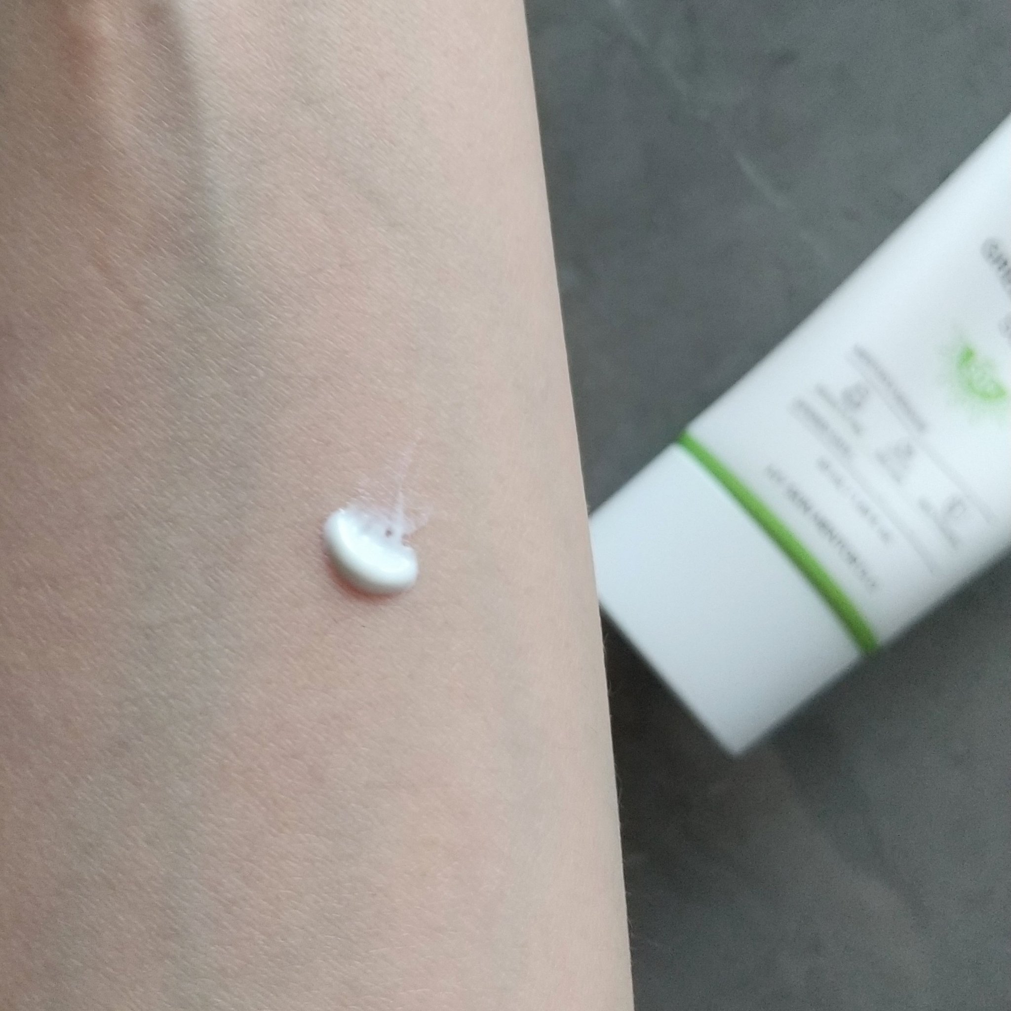 グリーンマイルドアップサンプラス/Dr.G/日焼け止めクリームを使ったクチコミ（3枚目）