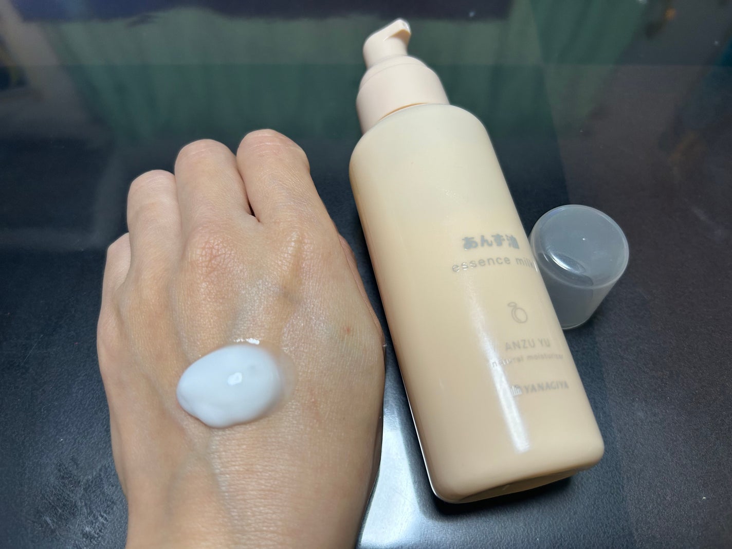 柳屋 あんず油 髪の浸透エッセンスミルク/柳屋あんず油/ヘアミルクを使ったクチコミ(2枚目)