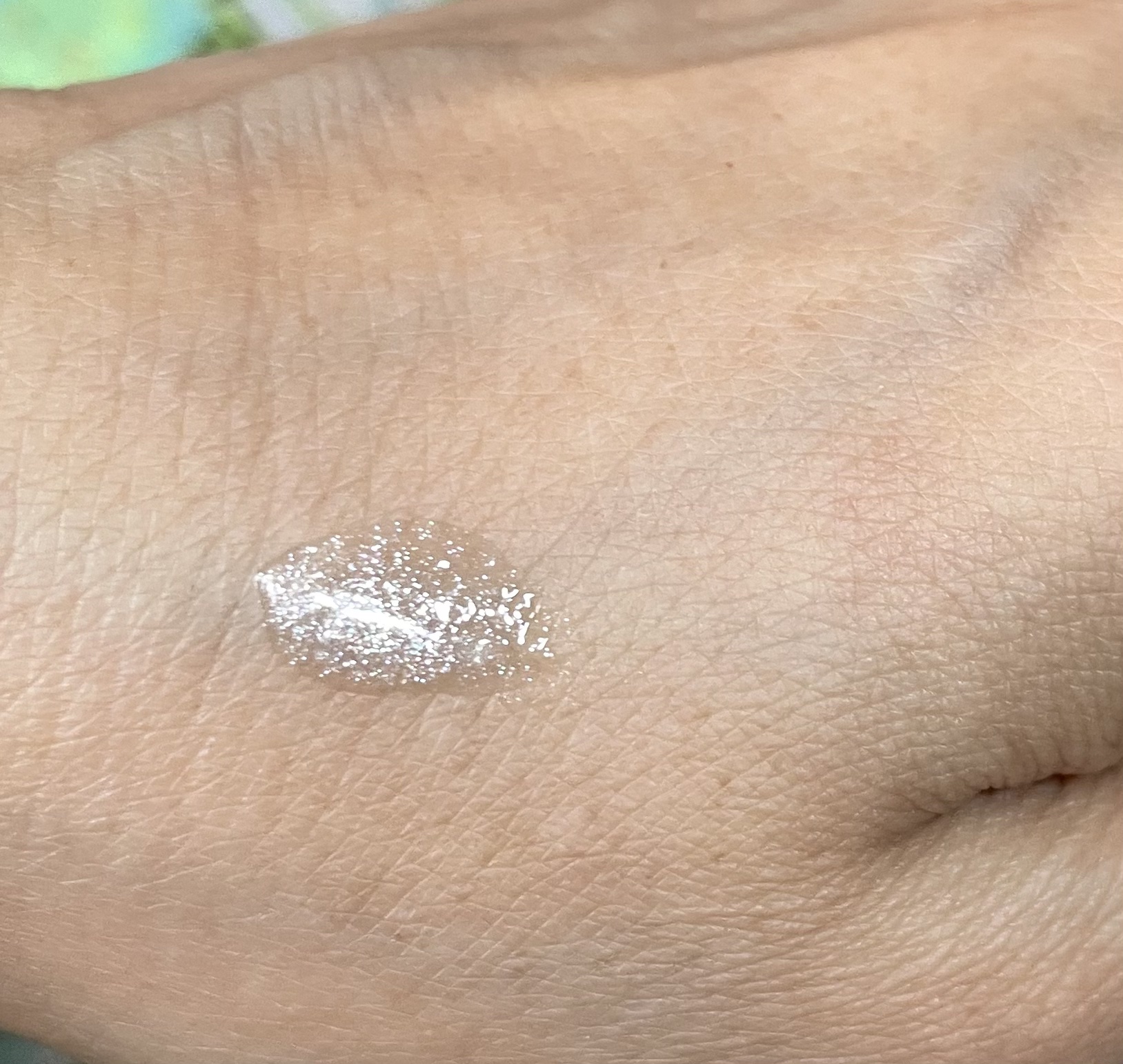 リフターシャイン 001 アイシーパール/MAYBELLINE NEW YORK/リップグロスを使ったクチコミ（2枚目）