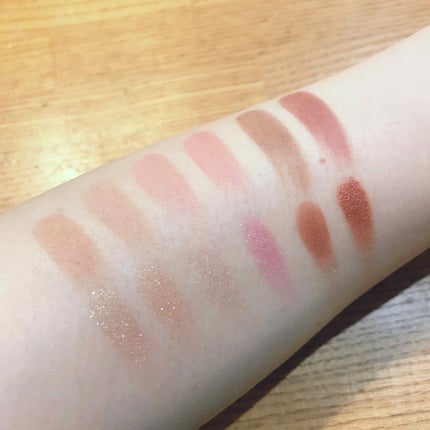 バレンタインボックス3ローズモーメント/VAVI MELLO/アイシャドウパレットを使ったクチコミ(2枚目)