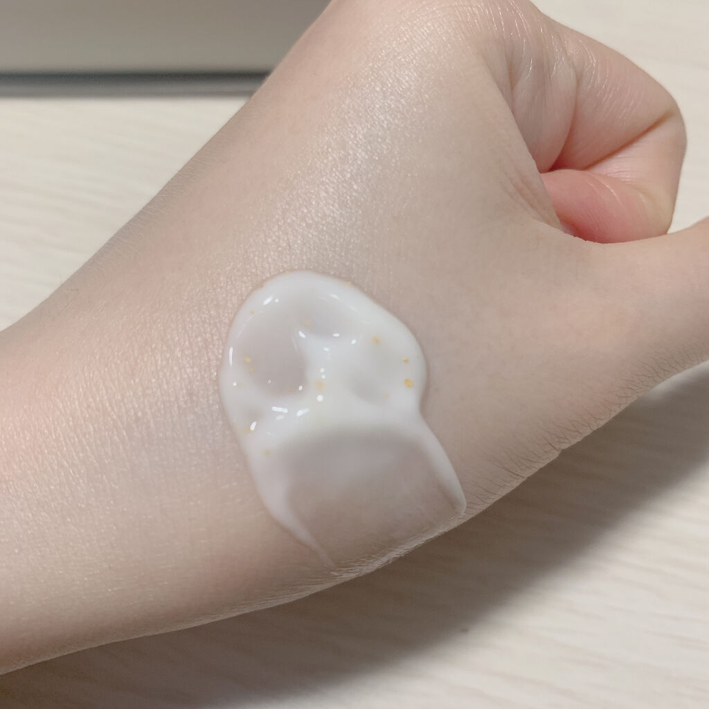 SUR.MEDIC 24Kゴールドキャビアリペアバイタルクリームのクチコミ「♡
金のつぶつぶがリッチな
クリームで保湿ケア！🥇
．
【SUR.MEDIC 24Kゴールドキ.....」（3枚目）