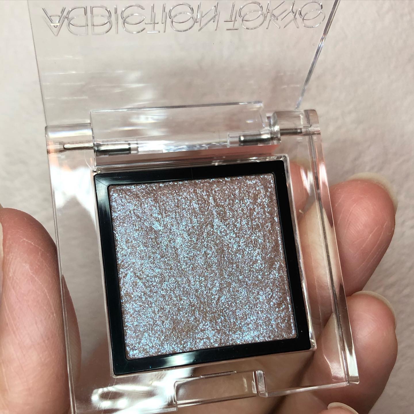 アディクション ザ アイシャドウ スパークル 005SP Moon River/ADDICTION/単色アイシャドウを使ったクチコミ（1枚目）