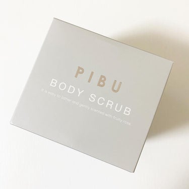 PIBU PIBU BODY SCRUBのクチコミ「『PIBU BODY SCRUB』
.
注目のうるおい成分である「ヒト脂肪細胞順化培養液」を
.....」（2枚目）