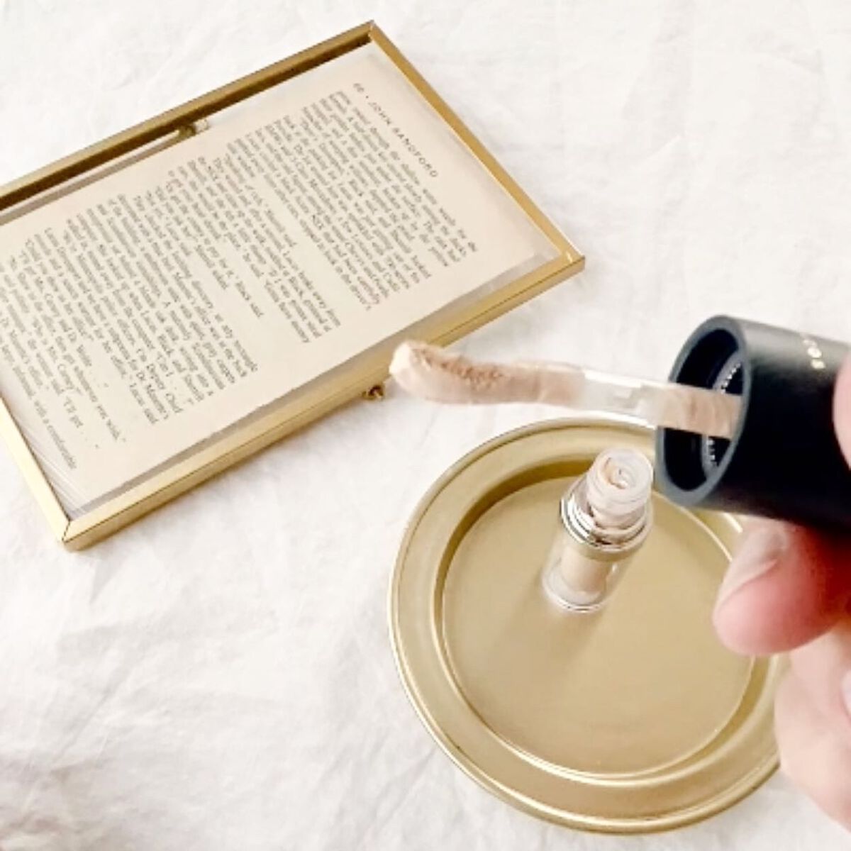 タトゥーウォータープルーフスカーコンシーラー/フォレンコス/リキッドコンシーラーを使ったクチコミ（3枚目）