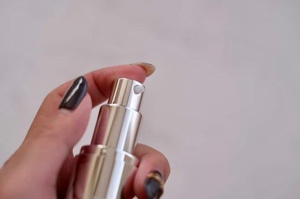 はち on LIPS 「目もとと口もとが乾燥のバロメーター!流石に昨日は加湿器を発動さ..」(4枚目)