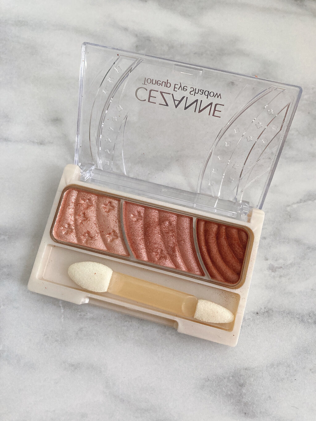 トーンアップアイシャドウ/CEZANNE/アイシャドウパレットを使ったクチコミ（2枚目）