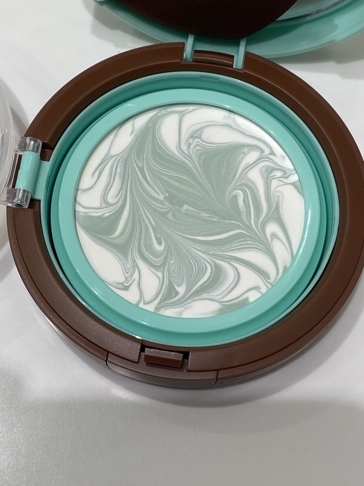 ジューシーパン スキンケアプライマー/A’pieu/化粧下地を使ったクチコミ（3枚目）