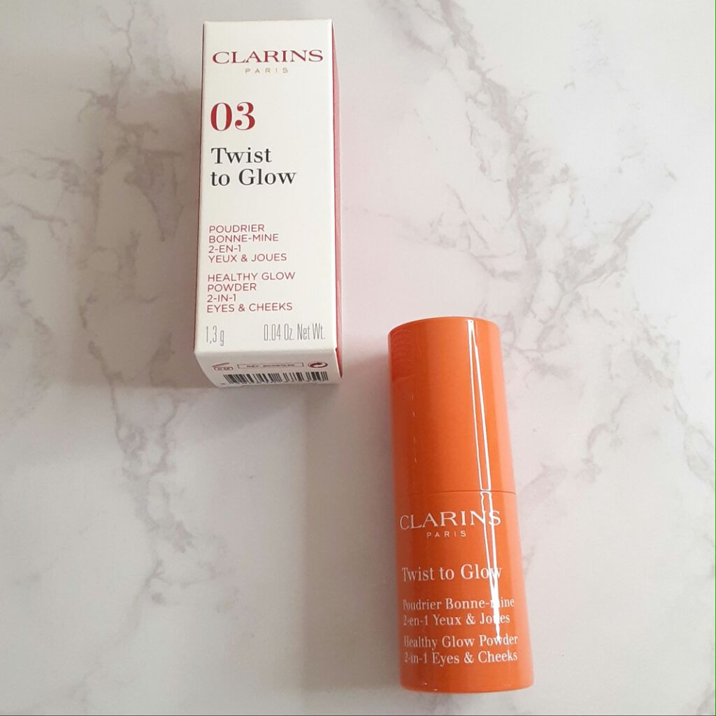 ツイスト＆グロー パウダースティック/CLARINS/単色アイシャドウを使ったクチコミ（1枚目）