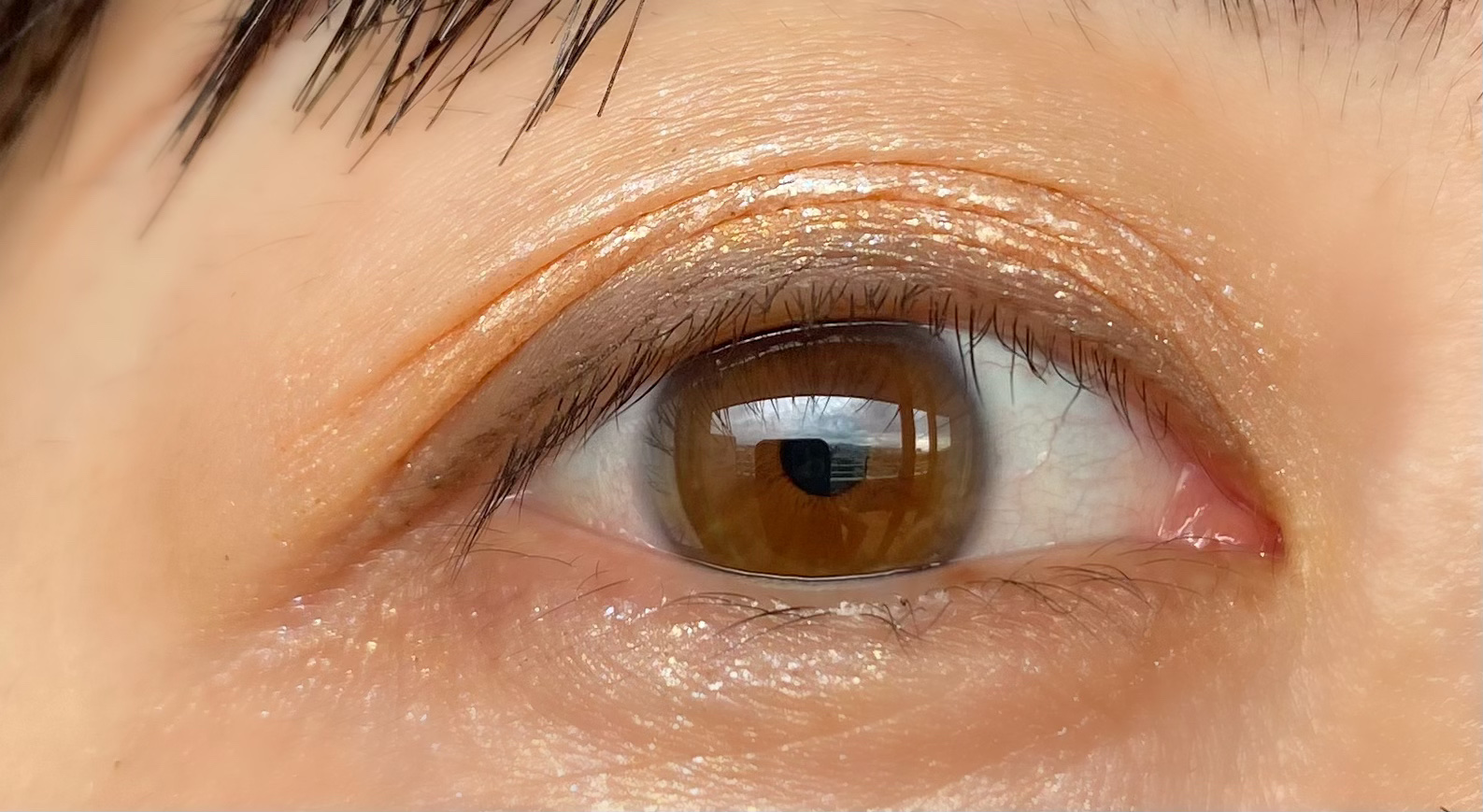  スーパーショックシャドウ/ColourPop/単色アイシャドウを使ったクチコミ（3枚目）