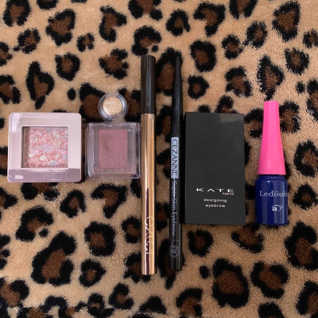 シャドーカスタマイズ/MAJOLICA MAJORCA/単色アイシャドウを使ったクチコミ(1枚目)