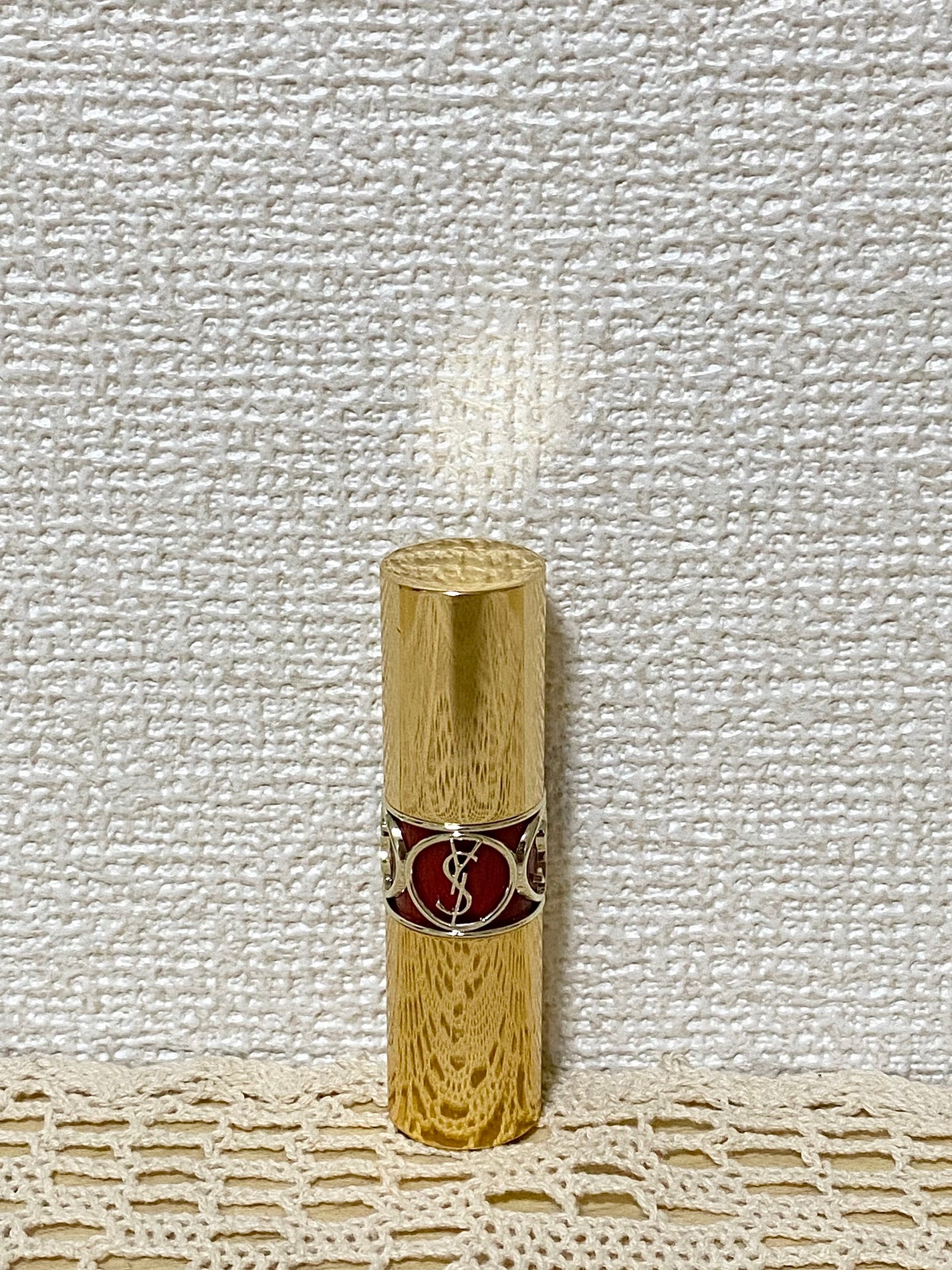 ルージュ ヴォリュプテ シャイン/YVES SAINT LAURENT BEAUTE/口紅を使ったクチコミ(3枚目)