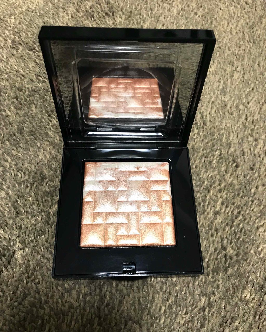 ハイライティング パウダー/BOBBI BROWN/パウダーハイライトを使ったクチコミ(1枚目)