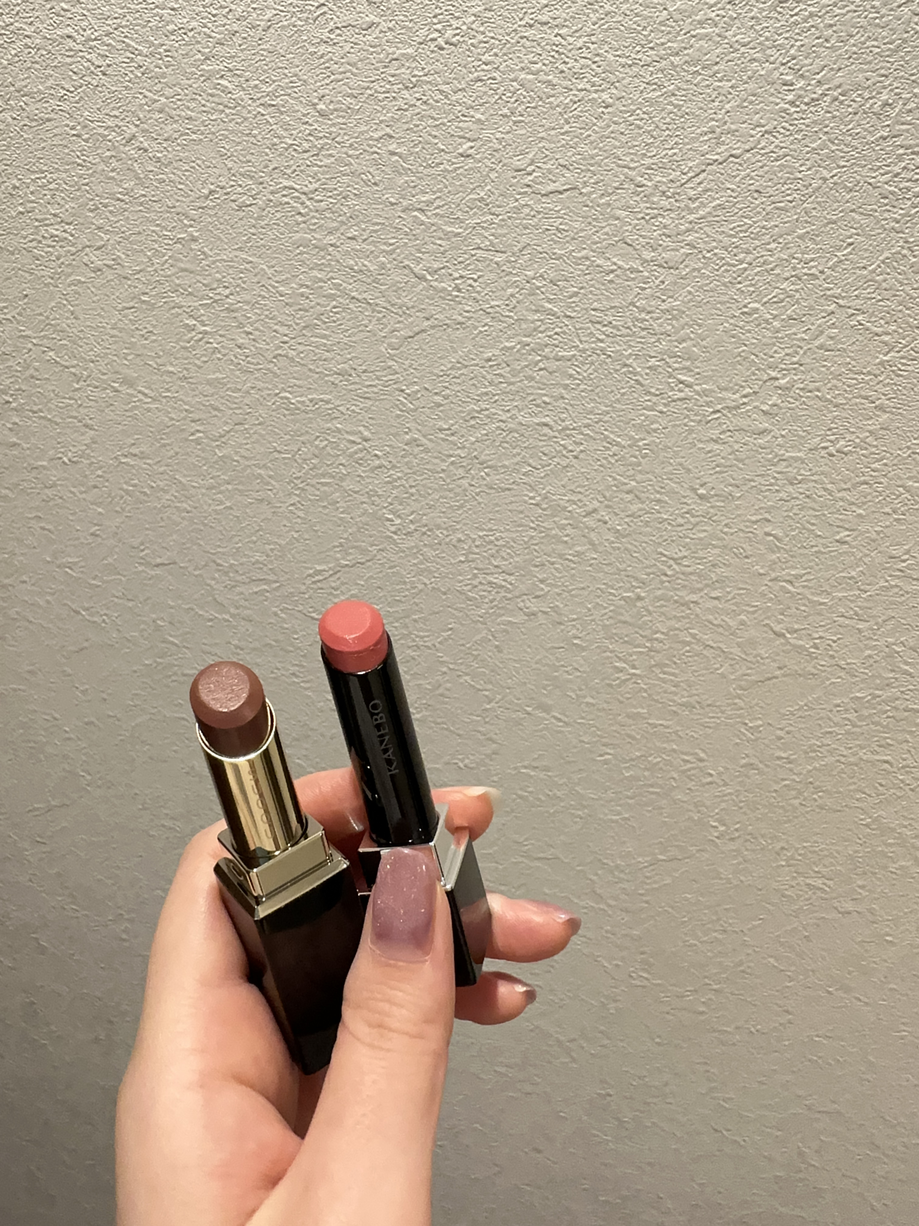 限定色レビュー】モイスチャー グレイズ リップスティック｜SUQQUの