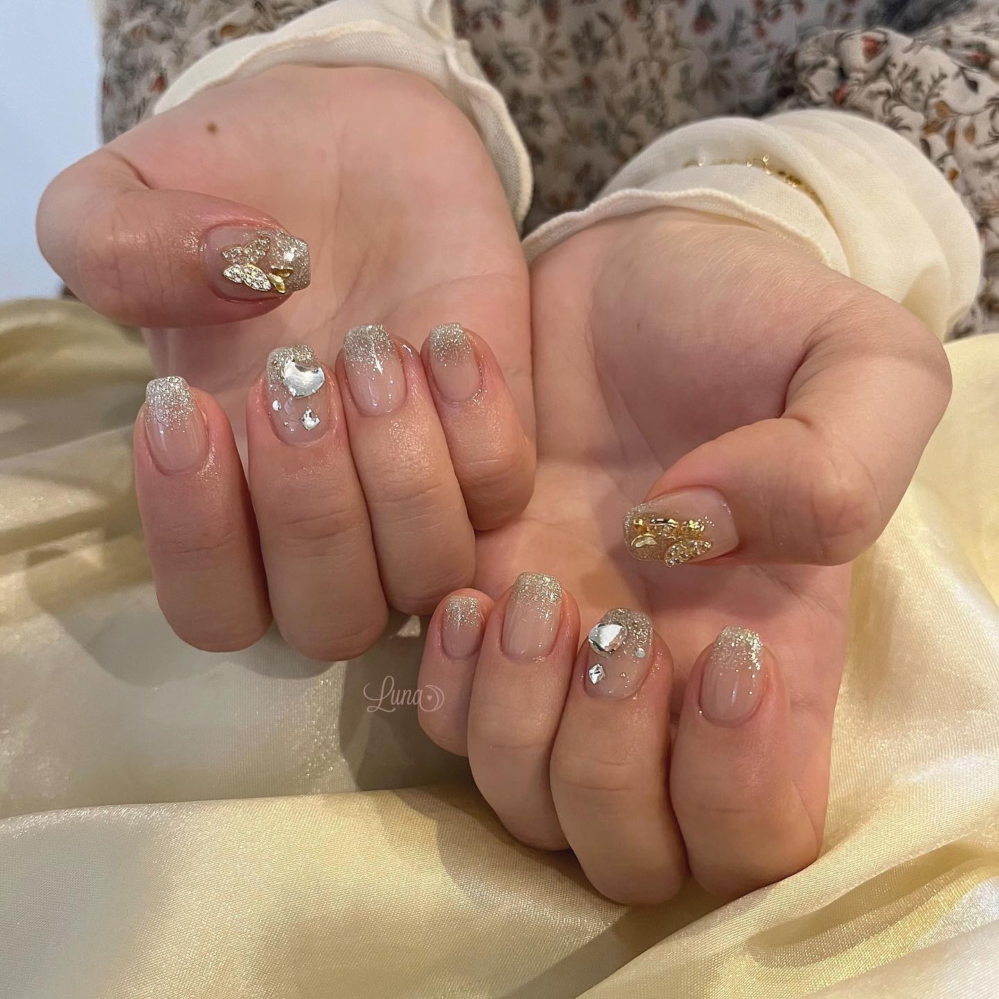 #ジェルネイル,#ワンカラーネイル,#ニュアンスネイル,#うるうるネイル,#ちゅるんネイル,#シンプルネイル,#パーツネイル,#透け感ネイル,#クリアネイル,#ぷっくりネイル,#ちぐはぐネイル,#韓国ネイル,#きらきらネイル,#うるつやネイル,#フレンチガーリーネイル,#蝶々ネイル,#ベージュネイル,#ラメグラネイルのネイルデザイン