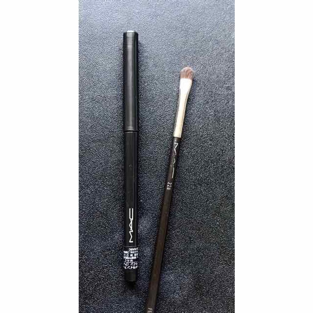 M・A・C フルイッドライン アイ ペンシルのクチコミ「●フルイッドライン アイペンシル
アースサイン(アイライナー)

●ブラシ228

手放せない.....」（1枚目）