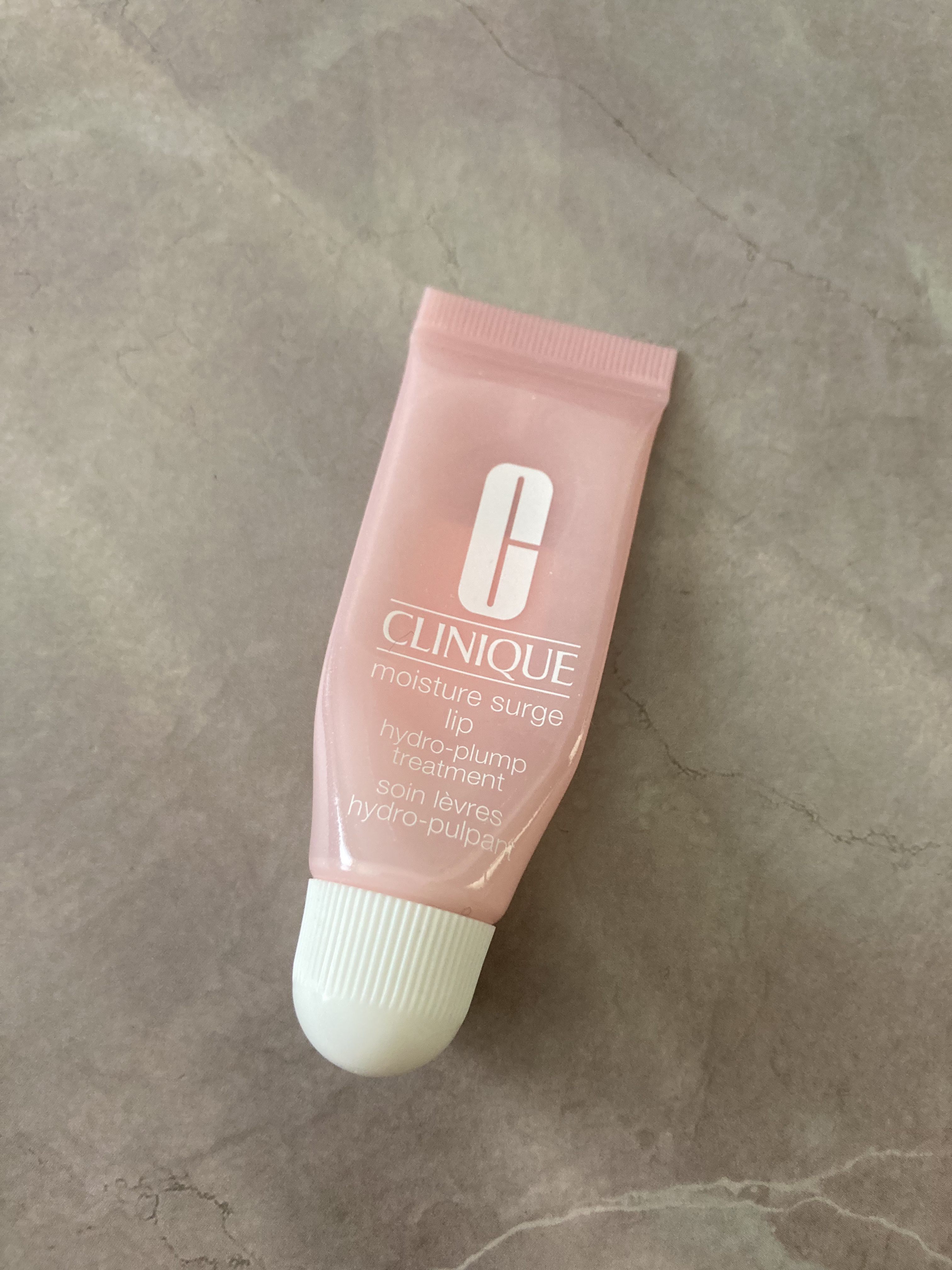 モイスチャー サージ ハイドロ プランプ リップ トリートメント/CLINIQUE/リップ美容液を使ったクチコミ（1枚目）