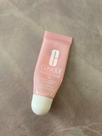CLINIQUE モイスチャー サージ ハイドロ プランプ リップ トリートメントのクチコミ「\  最近のお気に入りリップクリーム💕 /
▫️CLINIQUE
 モイスチャー サージ 
.....」(1枚目)