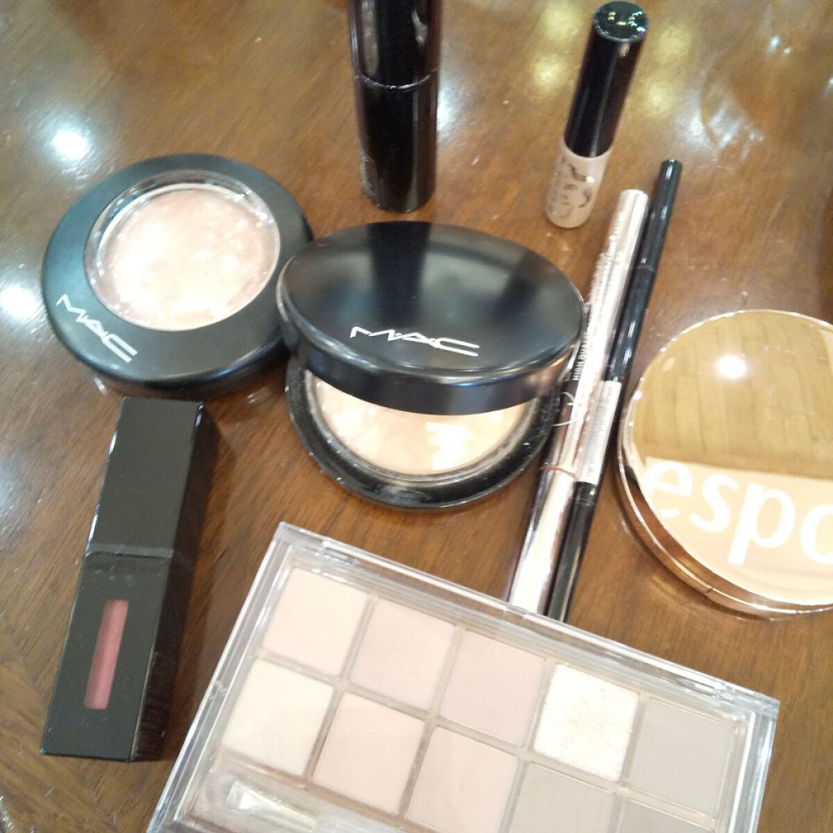 ルージュ ピュールクチュール ヴェルニ ヴィニルクリーム/YVES SAINT LAURENT BEAUTE/口紅を使ったクチコミ（3枚目）