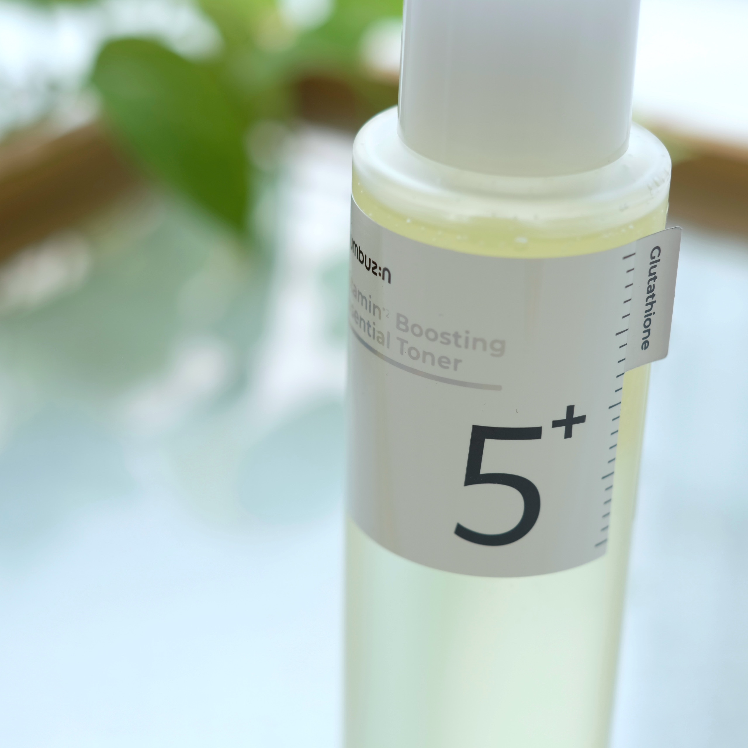 5番 白玉グルタチオンCエッセンシャルトナー/numbuzin/化粧水を使ったクチコミ（3枚目）