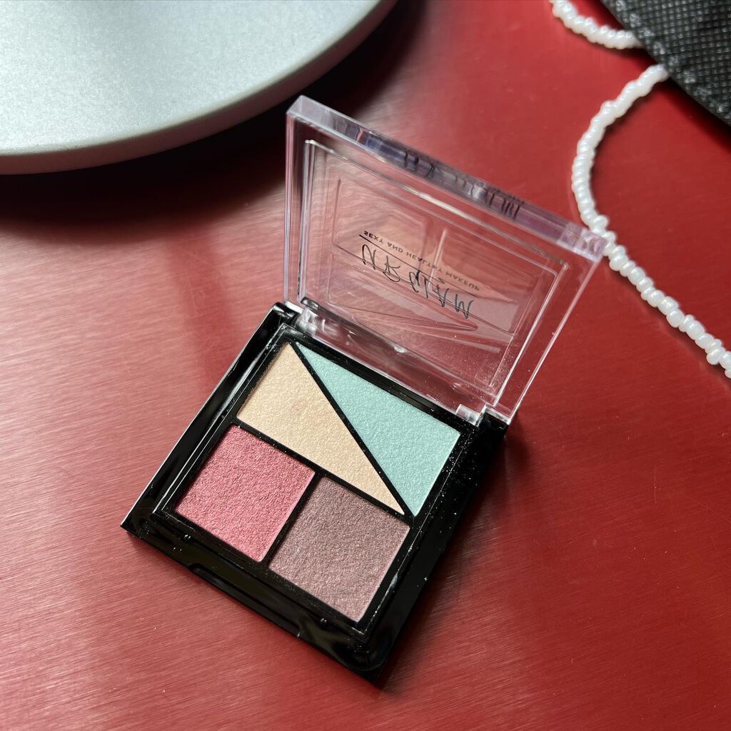 UR GLAM VELVET EYE COLOR PALETTE/U R GLAM/アイシャドウパレットを使ったクチコミ(1枚目)