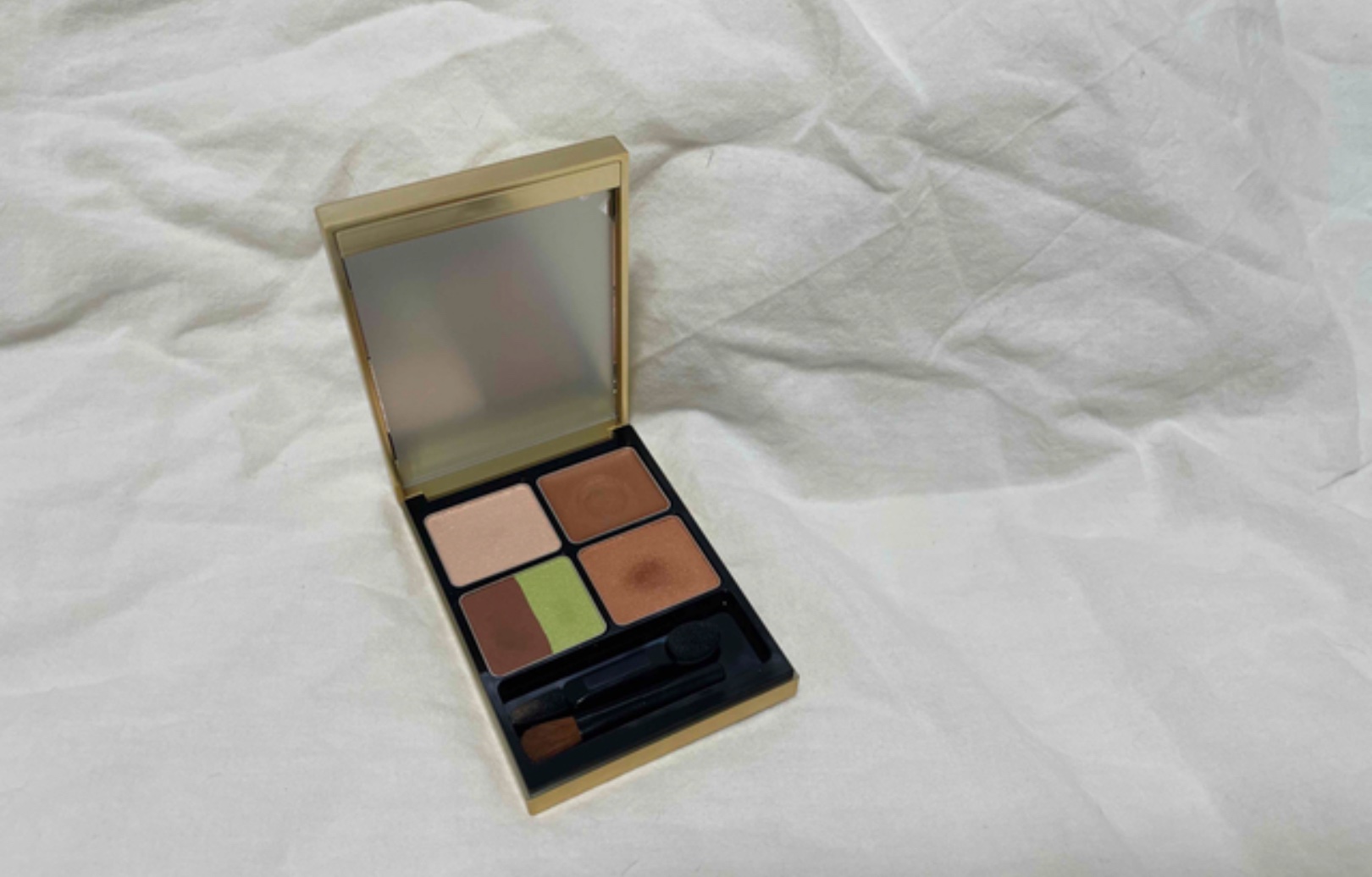 イレジスタブル アイシャドウ/anjir/アイシャドウパレットを使ったクチコミ（1枚目）