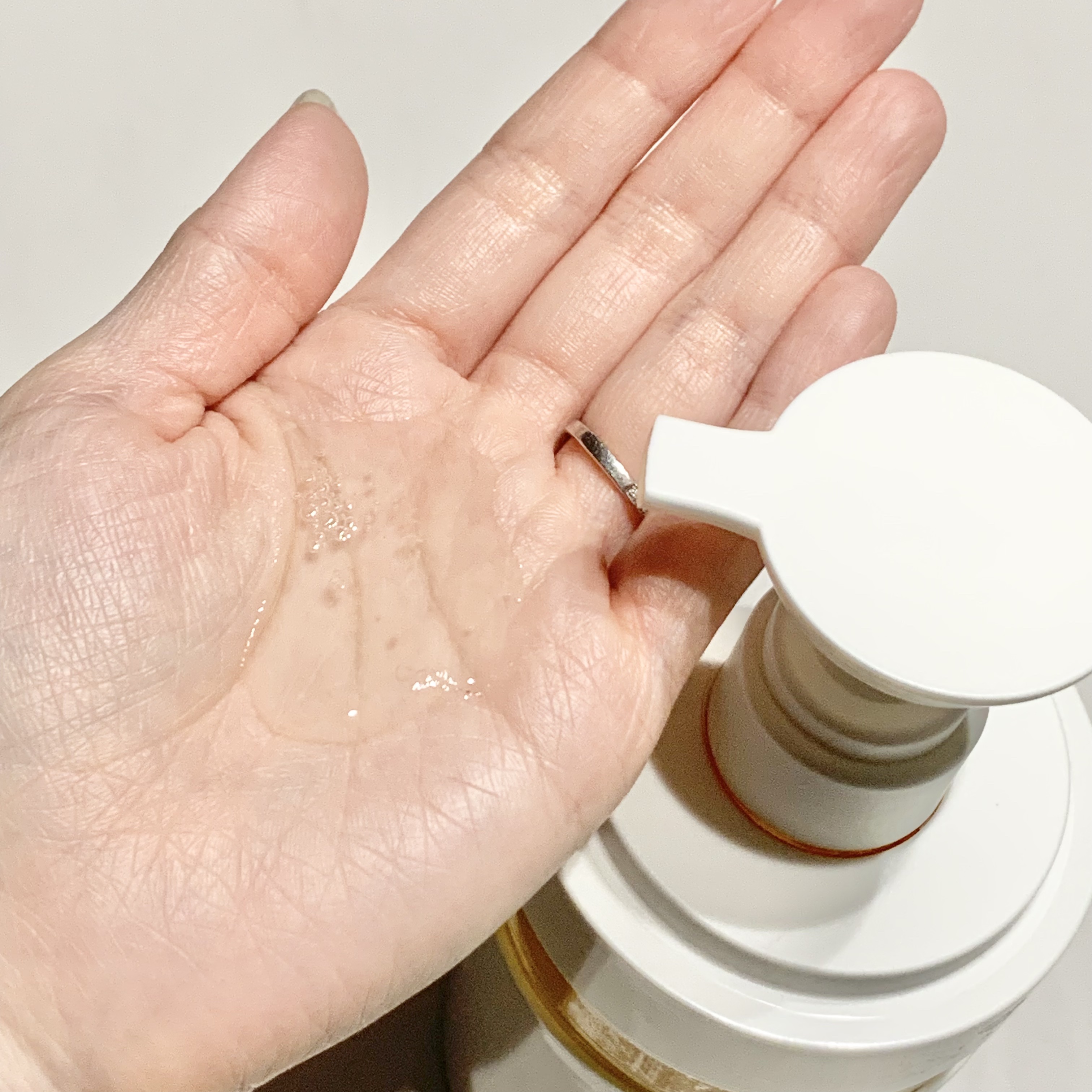 アンレーベル　ラボ　V　クリーミーモイスト　ボディウォッシュ/unlabel/ボディソープを使ったクチコミ（2枚目）