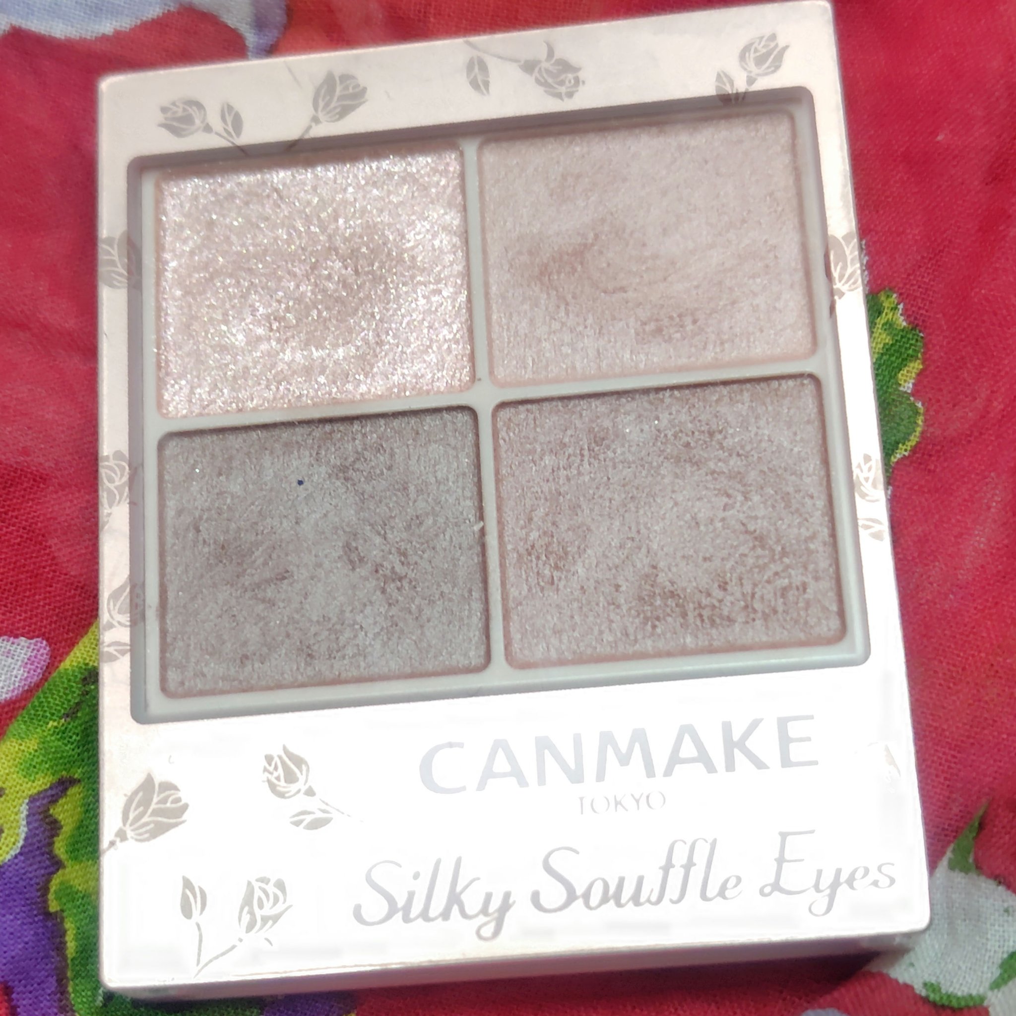 シルキースフレアイズ（マットタイプ）/キャンメイク/アイシャドウパレットを使ったクチコミ（1枚目）