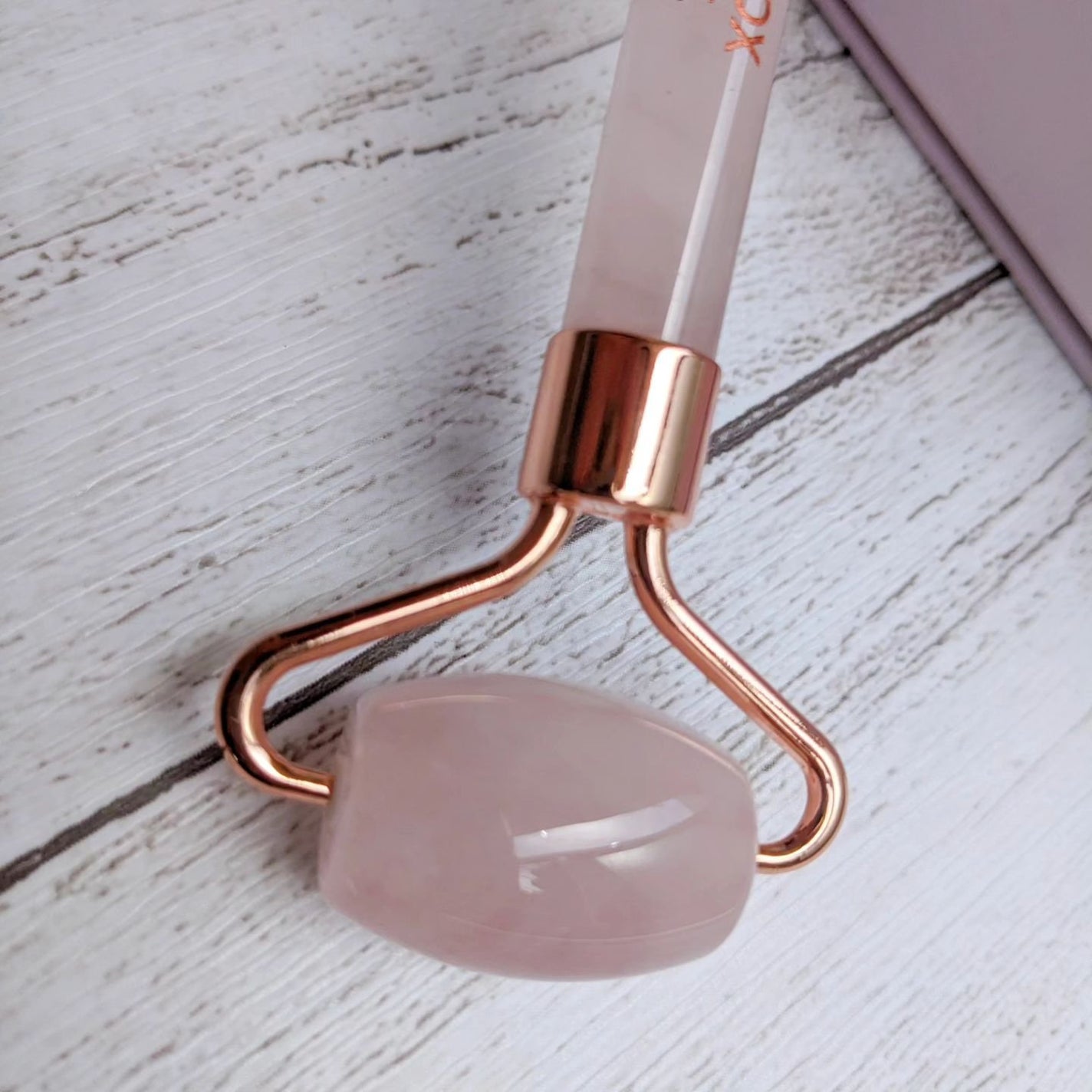 ローズ クォーツ フェイシャル ローラー/SNOW FOX SKINCARE/その他スキンケアグッズを使ったクチコミ(3枚目)