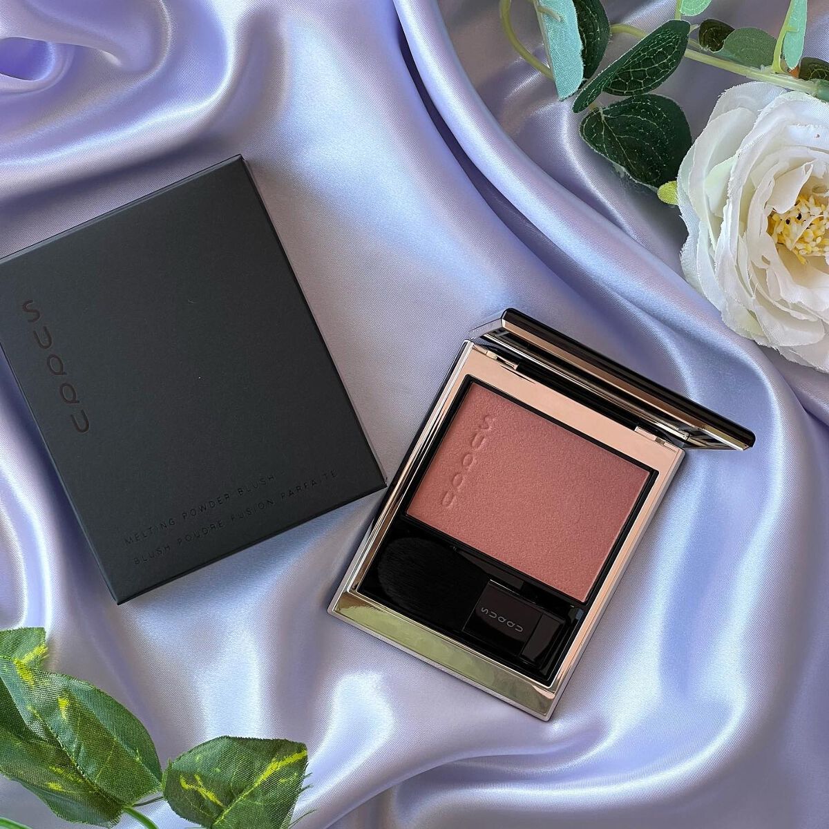 メルティング パウダー ブラッシュ 04 澄色/SUQQU/パウダーチークを使ったクチコミ（2枚目）