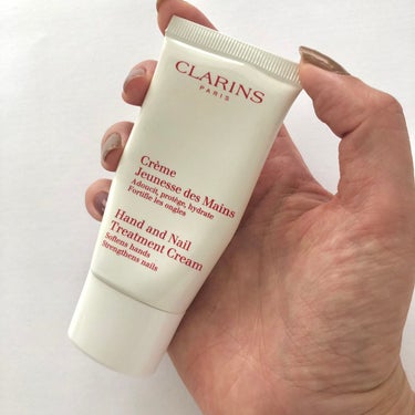 CLARINS ハンド／ネイル トリートメント クリームのクチコミ「【CLARINS】
ハンド/ネイル トリートメント クリーム
30mL  ¥1,320（税込）.....」（2枚目）