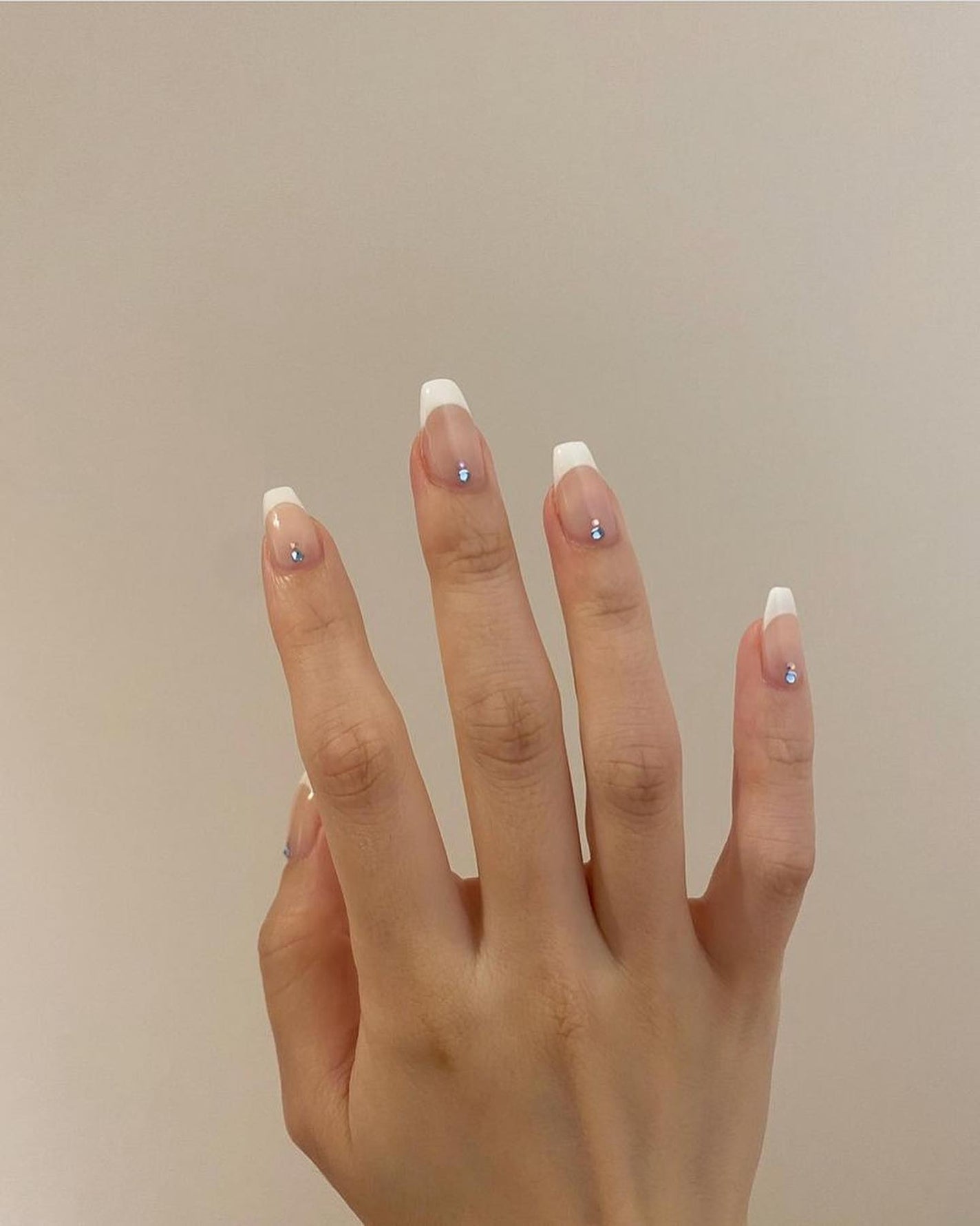 mina on LIPS 「𝗻𝗮𝗶𝗹𝘀𝗮𝗹𝗼𝗻𝗺𝗶𝗻𝘂𝗶𝘁🎀🩵Frenchカワイイ~💫🤍お..」(3枚目)