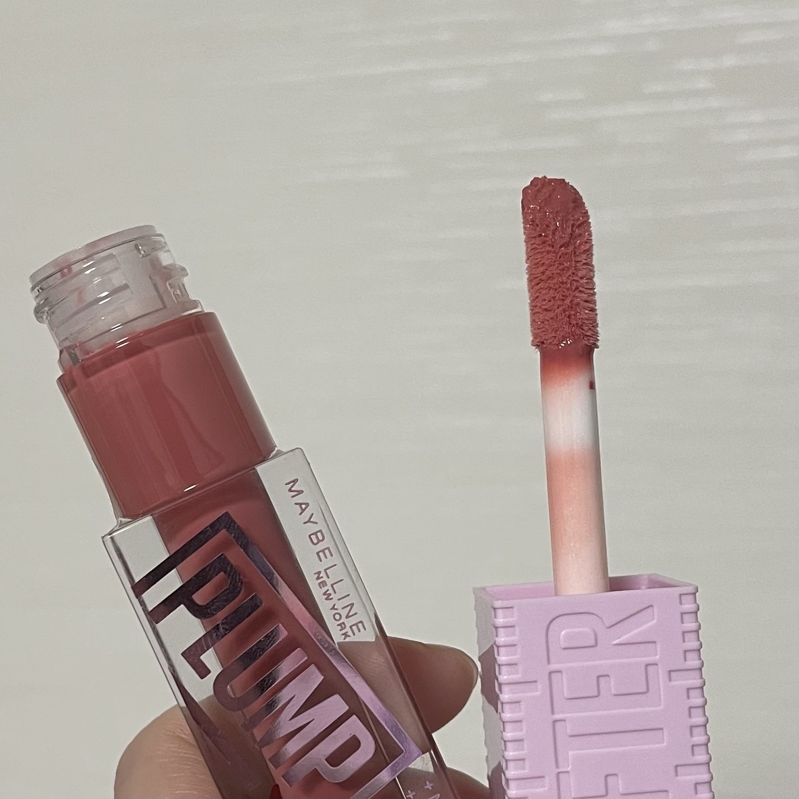 リフタープランプ/MAYBELLINE NEW YORK/リップグロスを使ったクチコミ（2枚目）