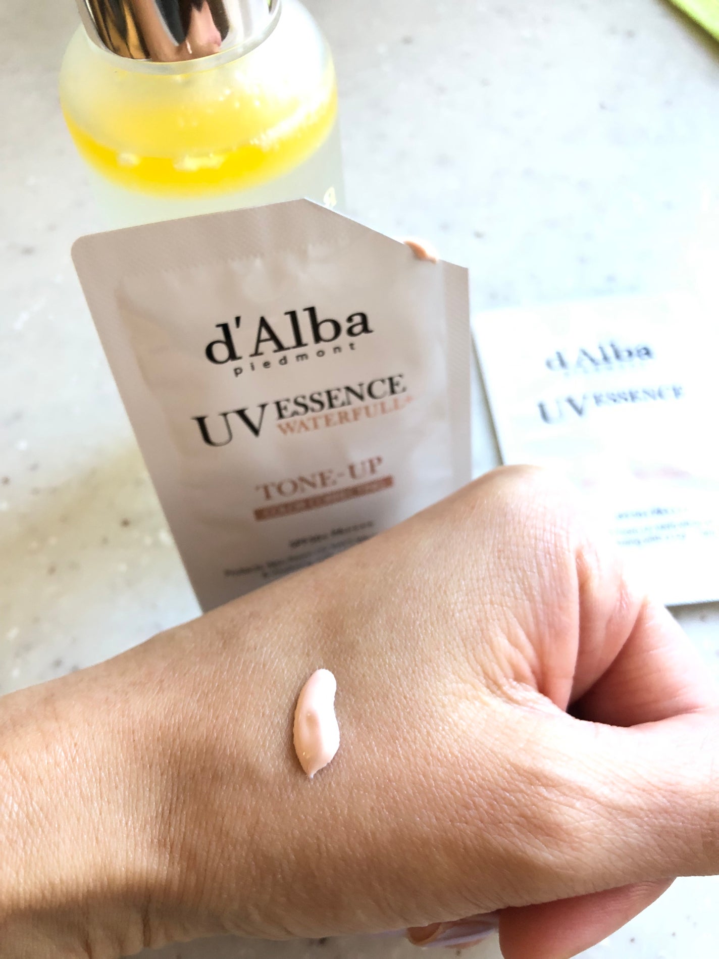 ウォータフルトーンアップサンクリーム/ダルバ/日焼け止めクリームを使ったクチコミ(2枚目)