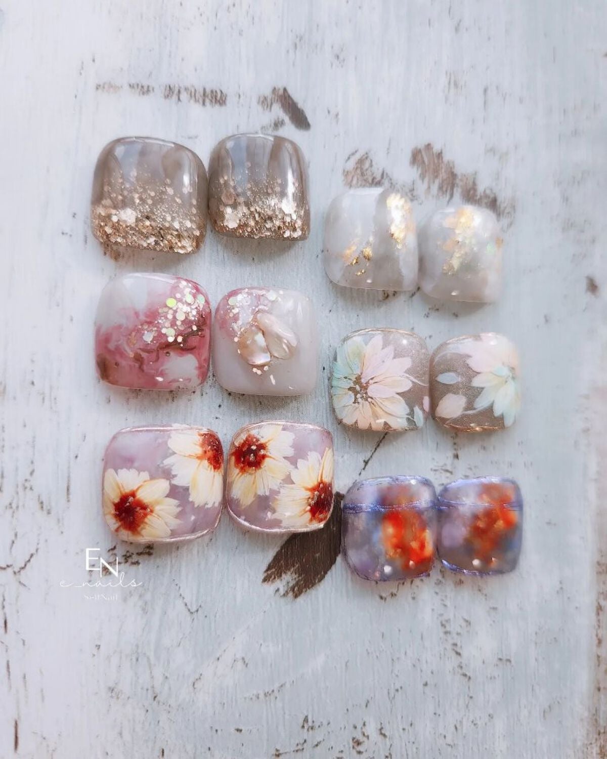 e_nails//フォロバ◎//ネイルとコスメ好きママ on LIPS 「FootNail👣フットネイルチップのデザイン楽しい〜😁こちら..」(2枚目)