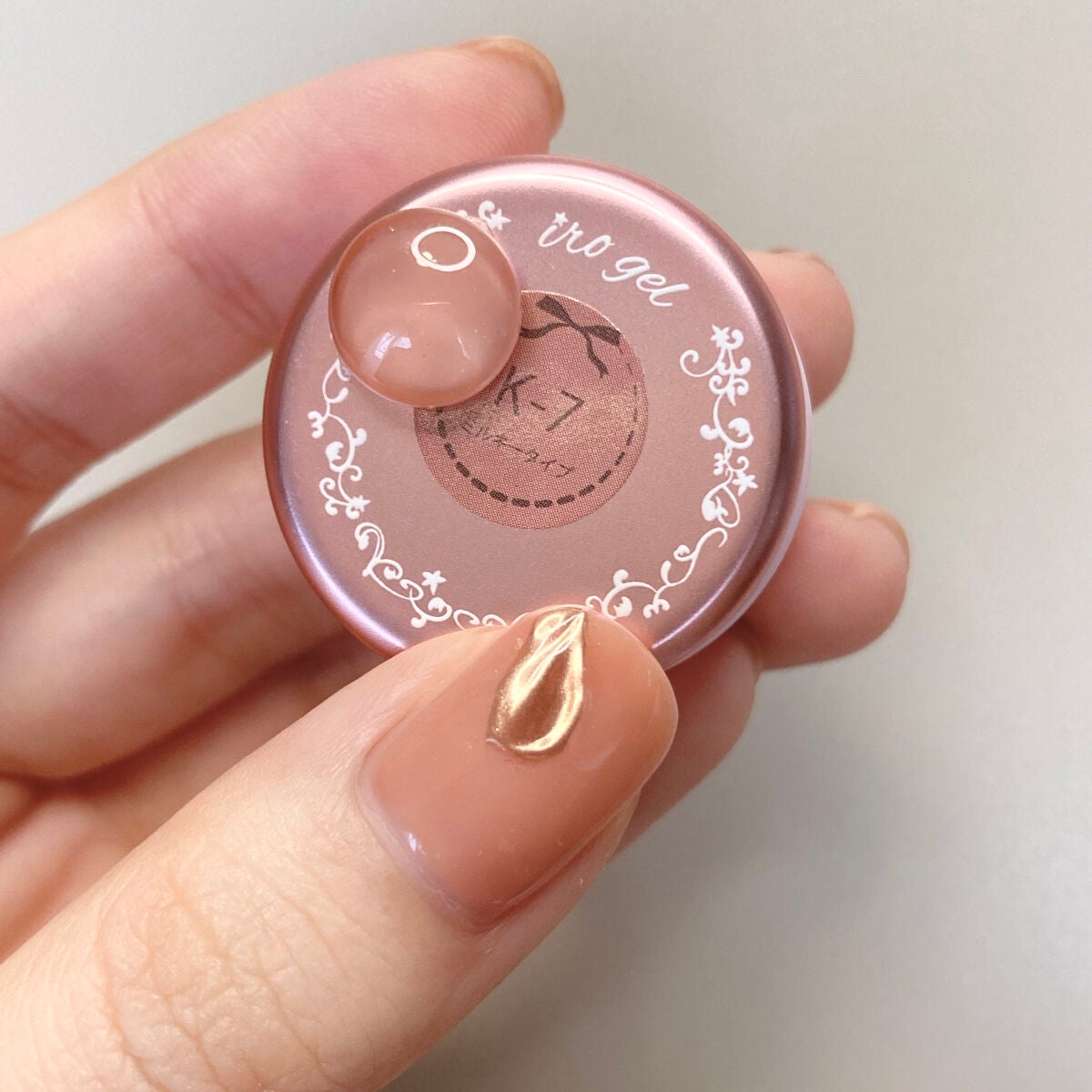 ジェルネイル(ライト対応)/セリア/ジェルネイルを使ったクチコミ(4枚目)