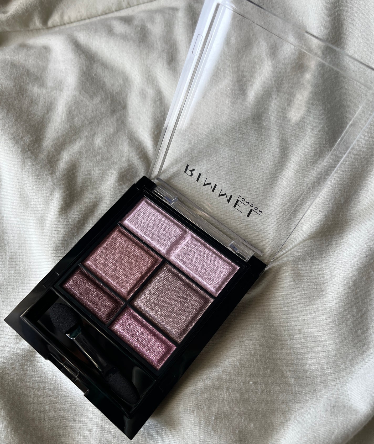 ワンダー スウィート アイシャドウ/リンメル ロンドン/アイシャドウパレットを使ったクチコミ(3枚目)