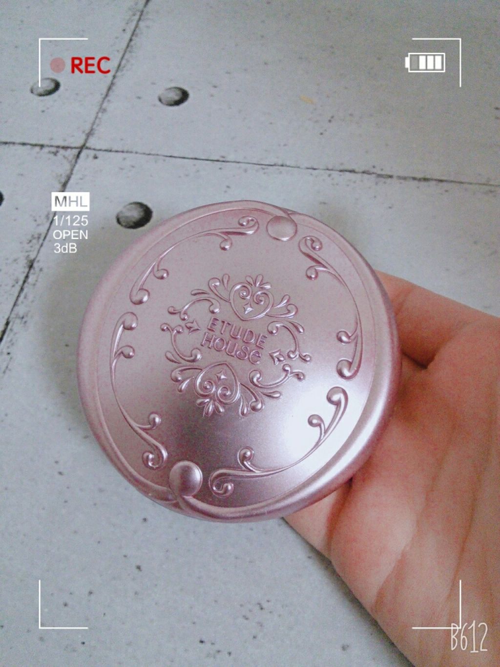 シークレットビーム パウダーパクト/ETUDE/プレストパウダーを使ったクチコミ（2枚目）