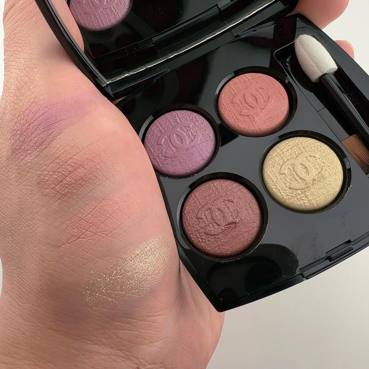 レ キャトル オンブル/CHANEL/アイシャドウパレットを使ったクチコミ（3枚目）