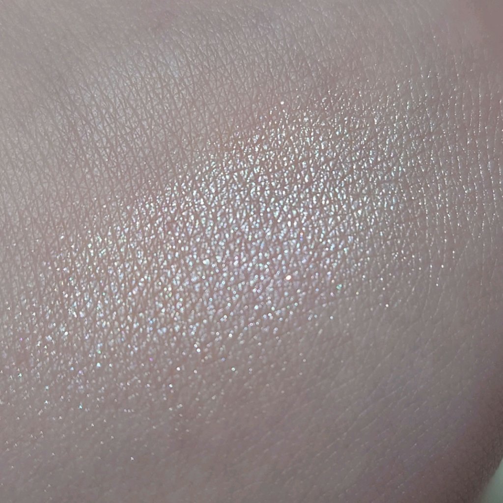 ル・レオスールデクラ /クレ・ド・ポー ボーテ/パウダーハイライトを使ったクチコミ（2枚目）