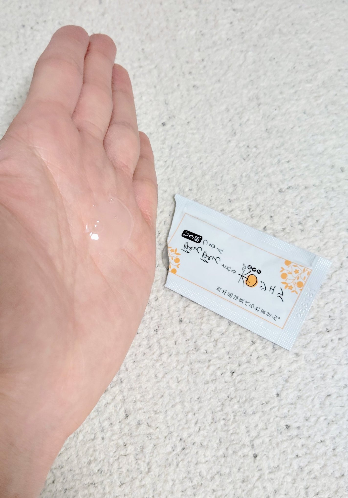 ぽろぽろとれる杏ジェル/フレージュ/ネック・デコルテケアを使ったクチコミ(3枚目)