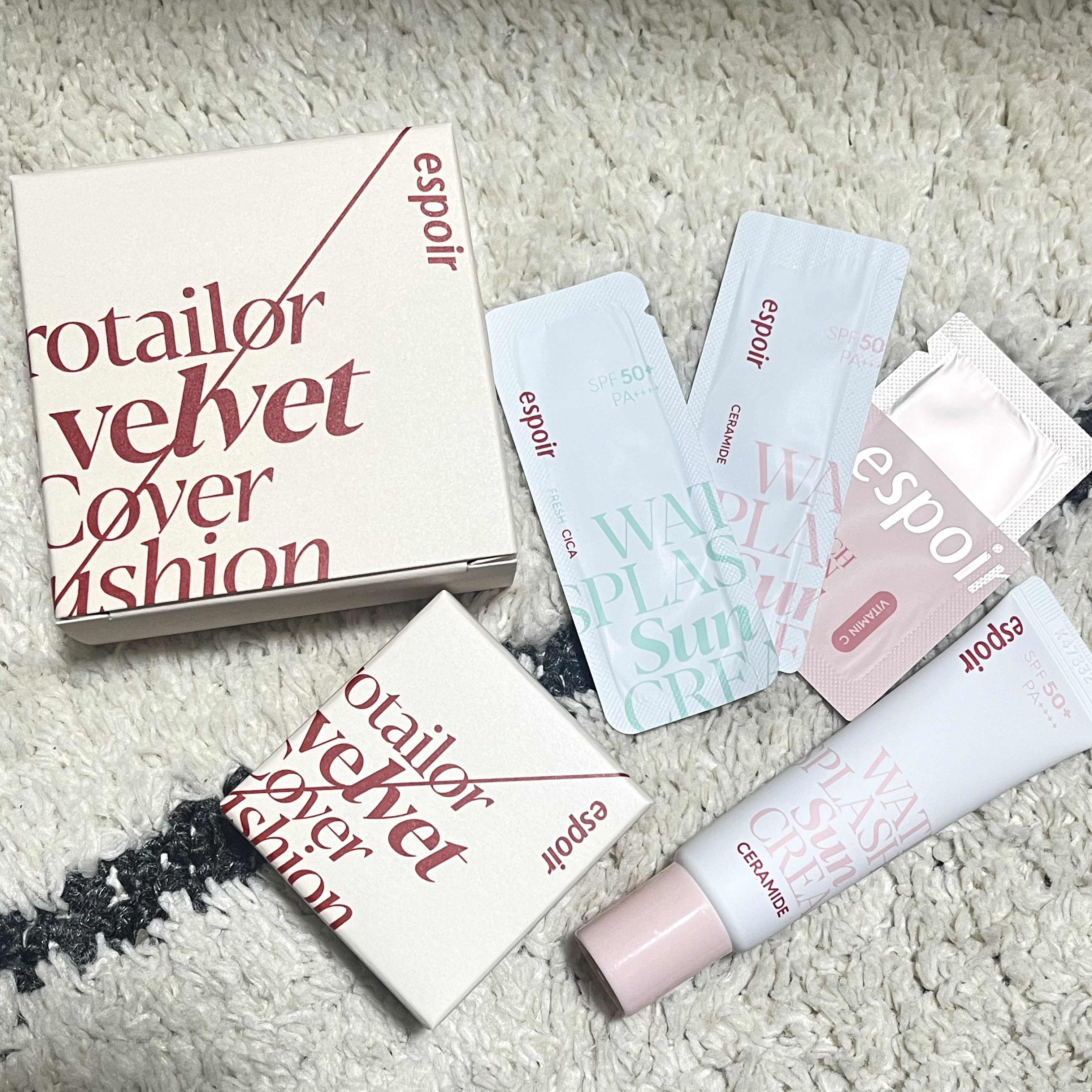 espoir プロテーラービーベルベットカバークッション  21アイボリー

キューテンメガ割購入品①

ハイカバーなのに厚塗り感でないと噂の！！！✨

ほんとにそのとおりハイカバーすぎてコンシーラーいらず！朝時間が無くてもポンポンとするだ